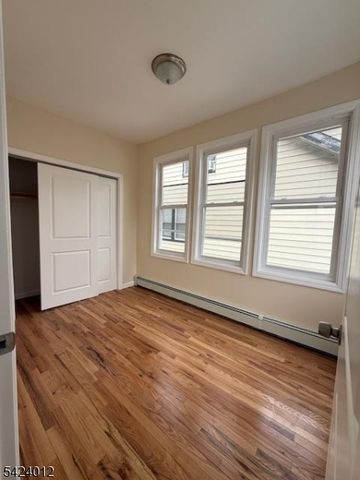 219 Renner Ave, Newark City, NJ 07112
