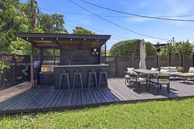 6321 SW 21st Street, Miami, FL 33155