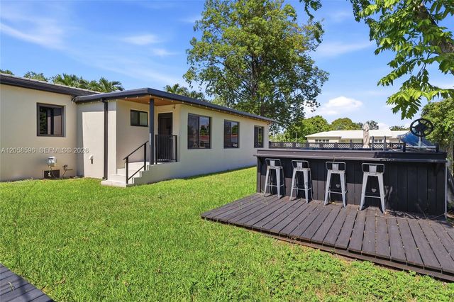 6321 SW 21st Street, Miami, FL 33155