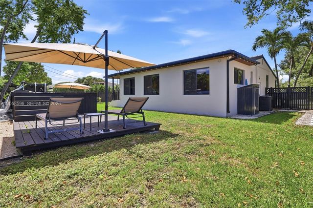 6321 SW 21st Street, Miami, FL 33155