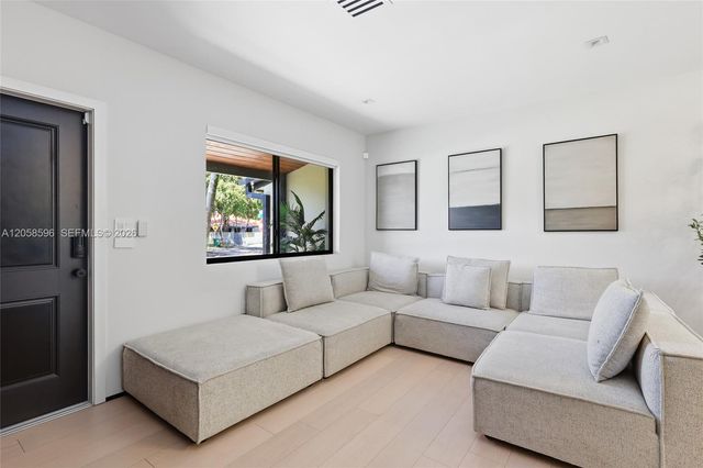 6321 SW 21st Street, Miami, FL 33155