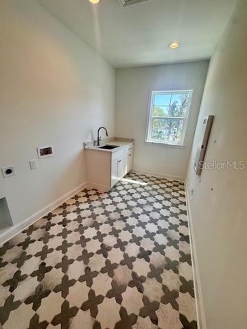 2815 W LEILA AVENUE, Tampa, FL 33611