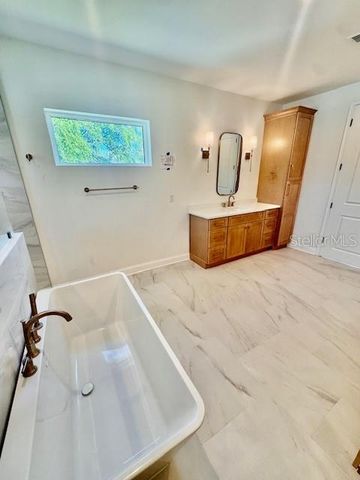 2815 W LEILA AVENUE, Tampa, FL 33611