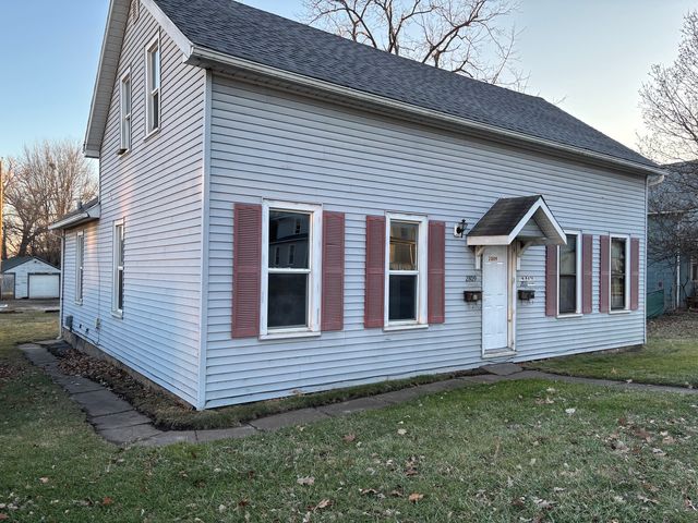 2809 Telegraph Road, Davenport, IA 52804