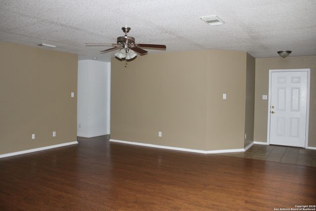 11212 FOREST PASS CT, Live Oak, TX 78233