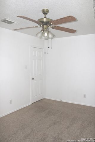 11212 FOREST PASS CT, Live Oak, TX 78233
