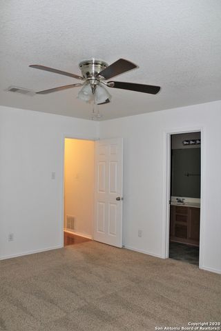 11212 FOREST PASS CT, Live Oak, TX 78233