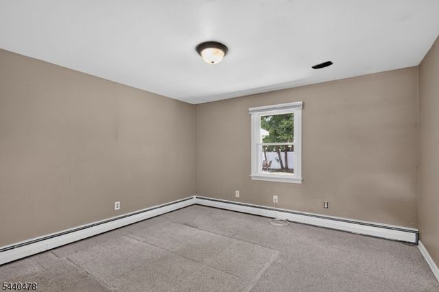 5 Andrews Pl, Pequannock Twp., NJ 07444