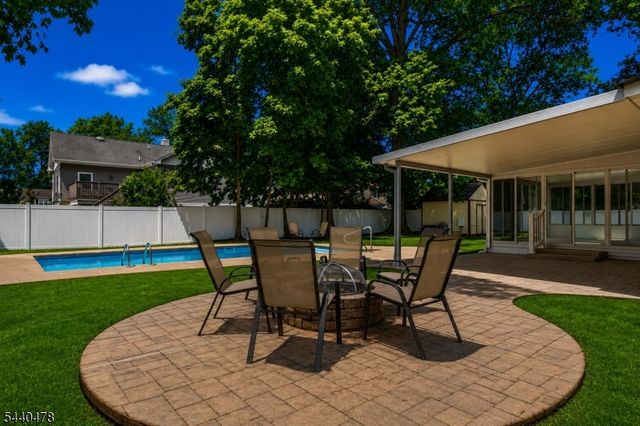 5 Andrews Pl, Pequannock Twp., NJ 07444