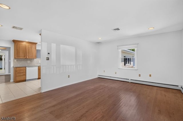 5 Andrews Pl, Pequannock Twp., NJ 07444