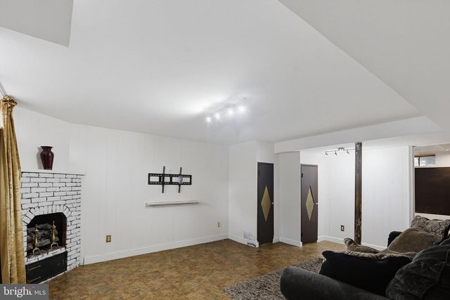 5655 UTRECHT RD, Baltimore, MD 21206