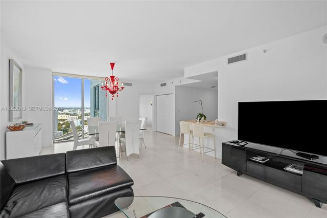 90 SW 3rd St 3609, Miami, FL 33130