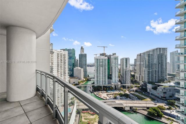 90 SW 3rd St 3609, Miami, FL 33130