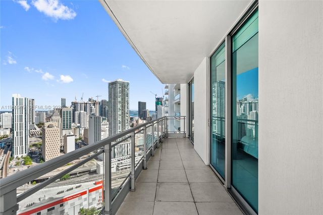 90 SW 3rd St 3609, Miami, FL 33130