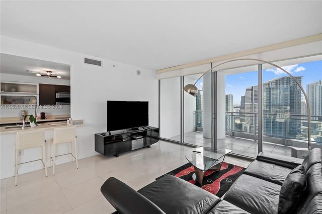 90 SW 3rd St 3609, Miami, FL 33130