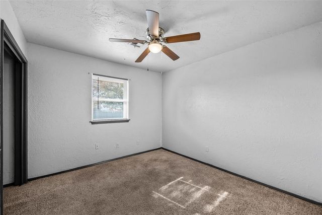 512 Wood Hollow Lane, Moore, OK 73160