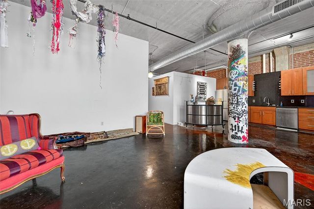 1511 Locust Street 610, St Louis, MO 63103