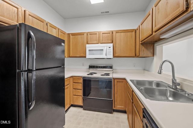 10 Forest Oaks Drive, Durham, NC 27705