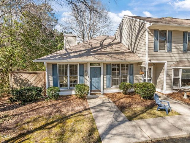 10 Forest Oaks Drive, Durham, NC 27705