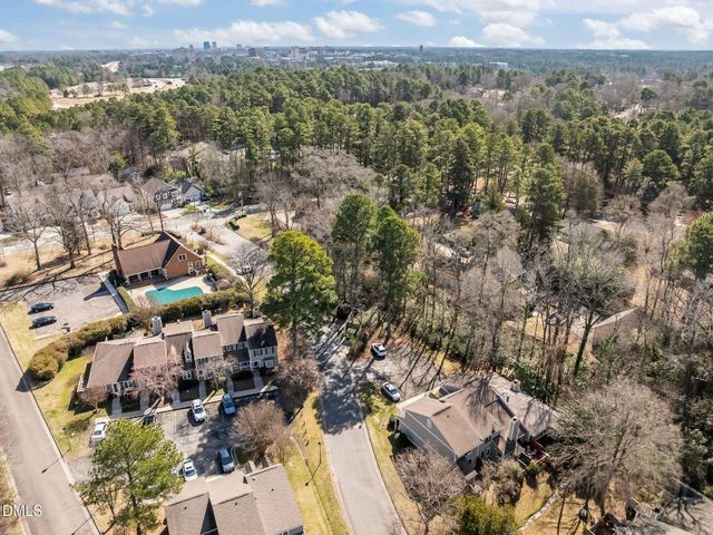 10 Forest Oaks Drive, Durham, NC 27705