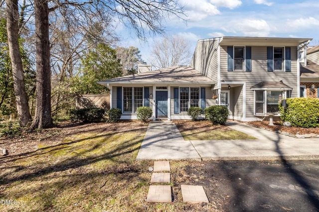 10 Forest Oaks Drive, Durham, NC 27705