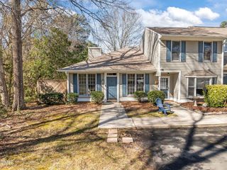 10 Forest Oaks Drive, Durham, NC 27705