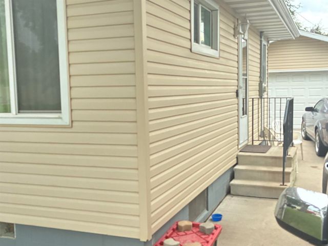 1835 Plymouth Avenue, Waterloo, IA 50702