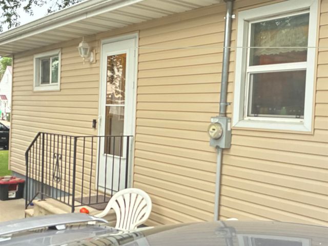 1835 Plymouth Avenue, Waterloo, IA 50702