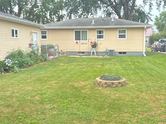 1835 Plymouth Avenue, Waterloo, IA 50702