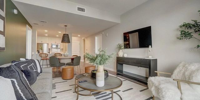 55-1 W CHURCH STREET, Orlando, FL 32801