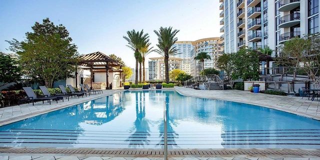 55-1 W CHURCH STREET, Orlando, FL 32801