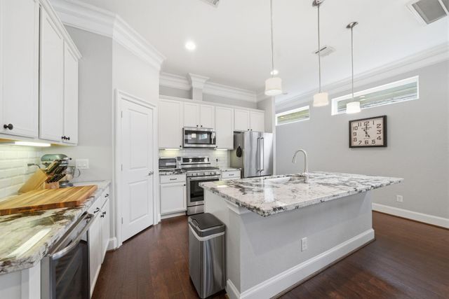 1905 Shearn Street A, Houston, TX 77007