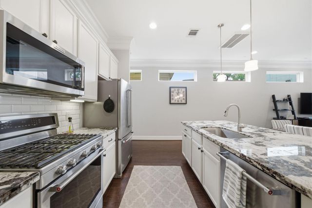 1905 Shearn Street A, Houston, TX 77007