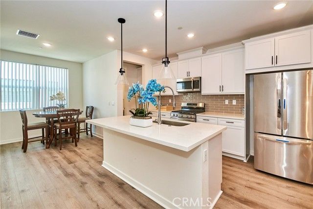 944 N Divino Privado 59, Ontario, CA 91764