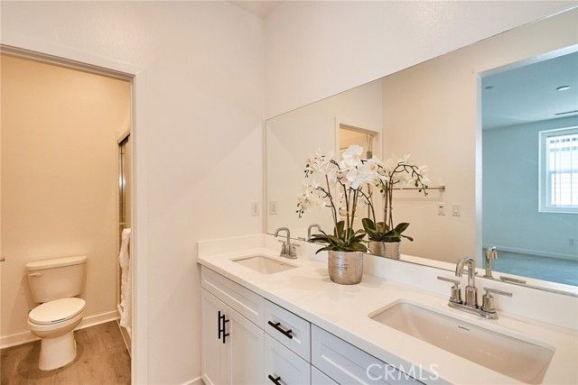 944 N Divino Privado 59, Ontario, CA 91764