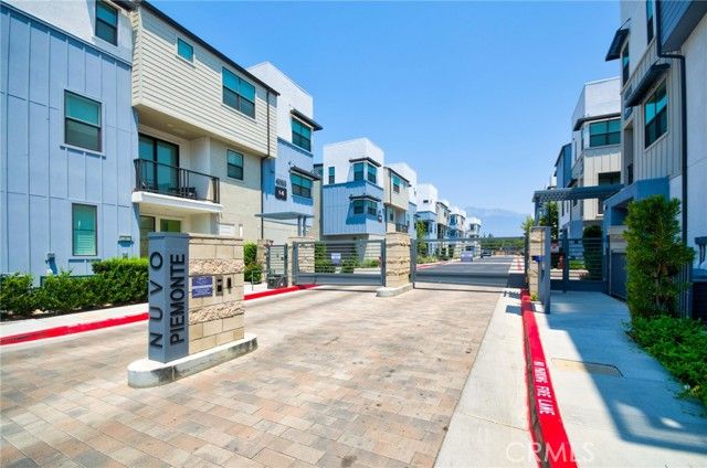 944 N Divino Privado 59, Ontario, CA 91764