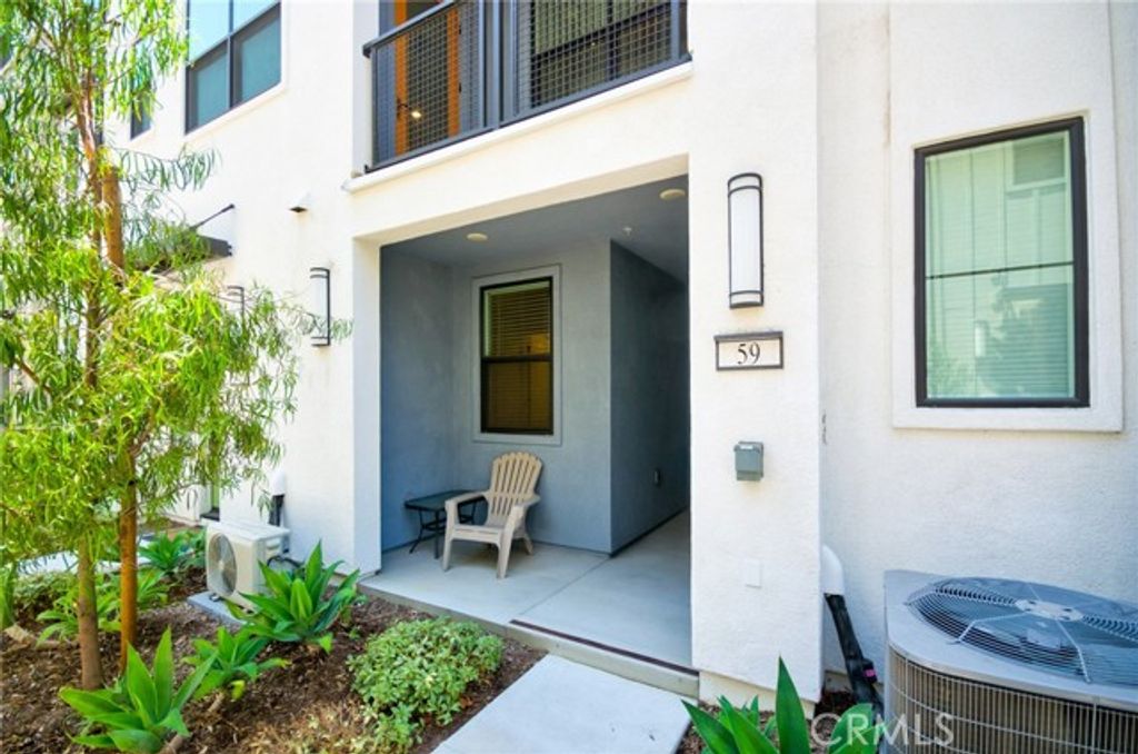 944 N Divino Privado 59, Ontario, CA 91764