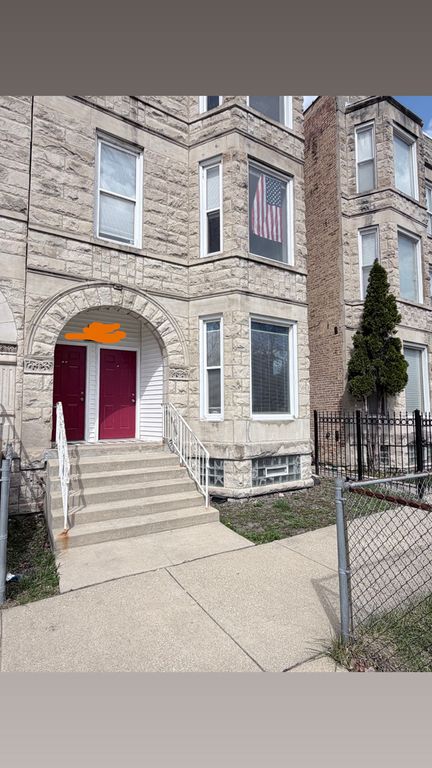 3140 W Fulton Street 1, Chicago, IL 60612