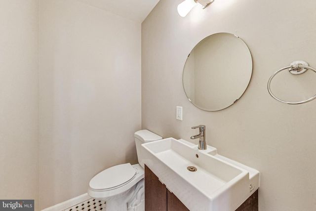 627 LAMONT ST NW, Washington, DC 20010