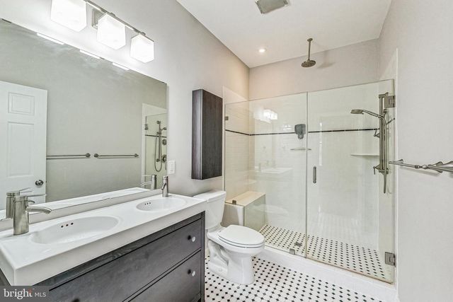 627 LAMONT ST NW, Washington, DC 20010