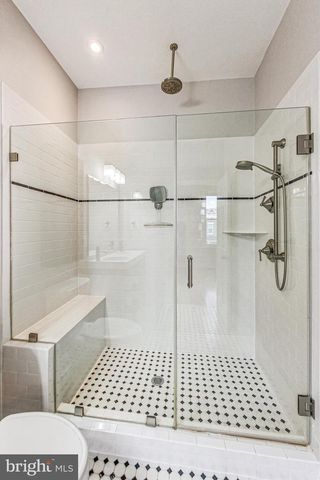 627 LAMONT ST NW, Washington, DC 20010