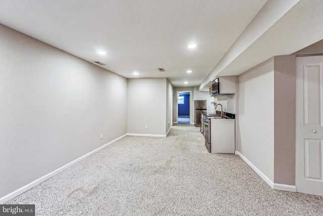 627 LAMONT ST NW, Washington, DC 20010