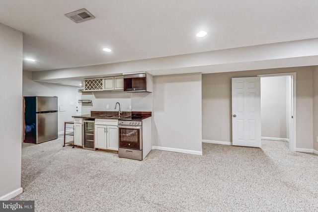 627 LAMONT ST NW, Washington, DC 20010