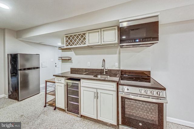 627 LAMONT ST NW, Washington, DC 20010