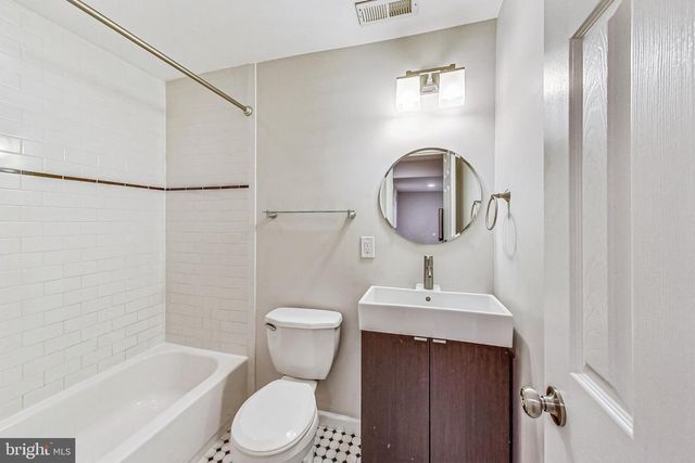 627 LAMONT ST NW, Washington, DC 20010