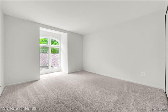 1106 Hillpointe Circle, Bloomfield Hills, MI 48304
