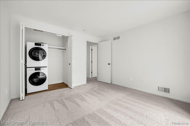 1106 Hillpointe Circle, Bloomfield Hills, MI 48304