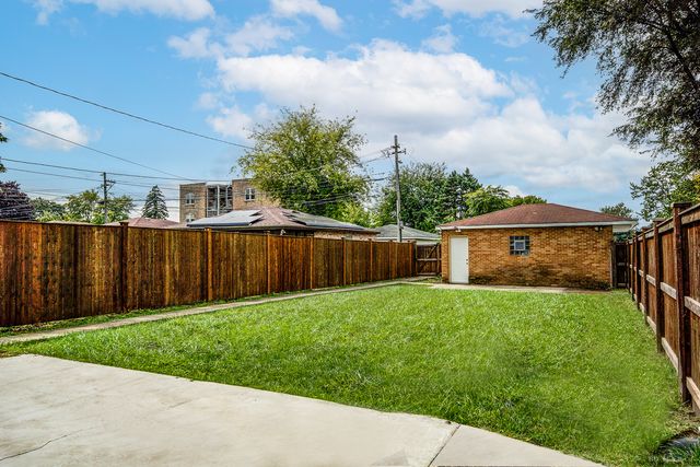 8500 S Calumet Avenue, Chicago, IL 60619