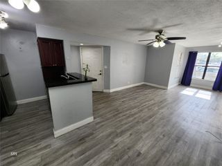 2736 S University Drive, Davie, FL 33328