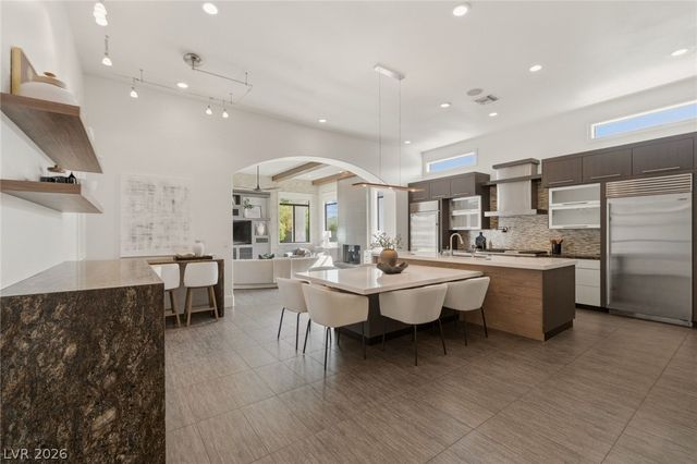 10997 Tranquil Waters Court, Las Vegas, NV 89135